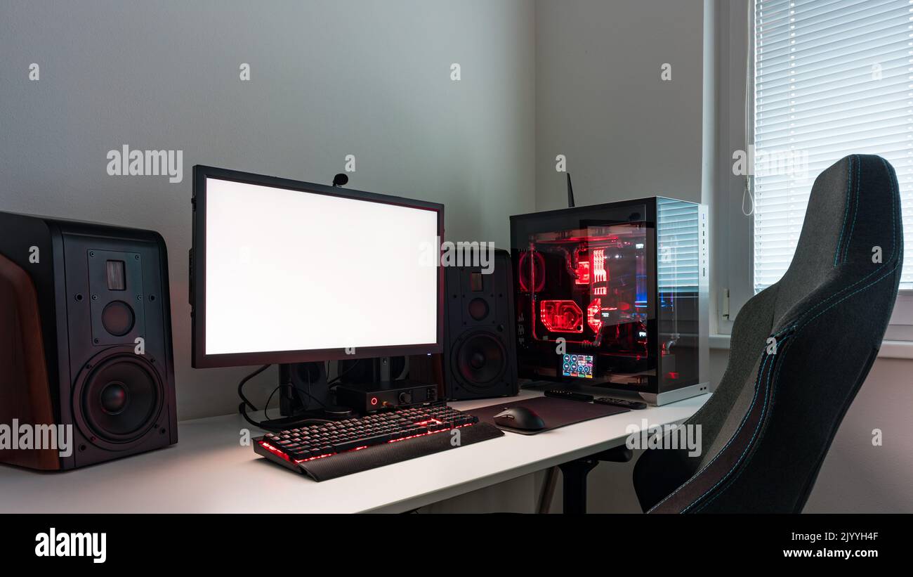 Gaming room desk hi-res stock photography and images - Alamy