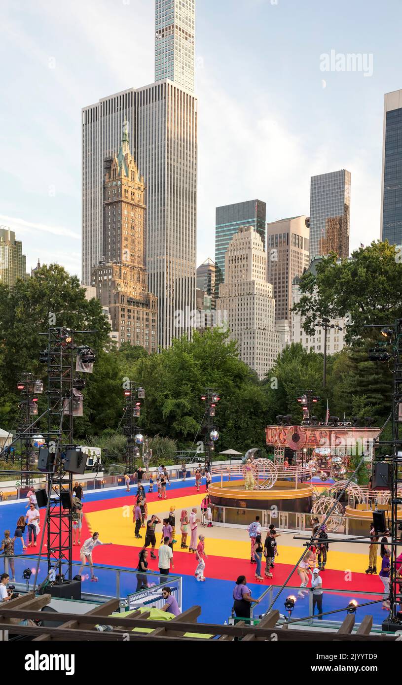 People on roller skate rink in Central Park, Manhattan, NYC, USA Stock Photo