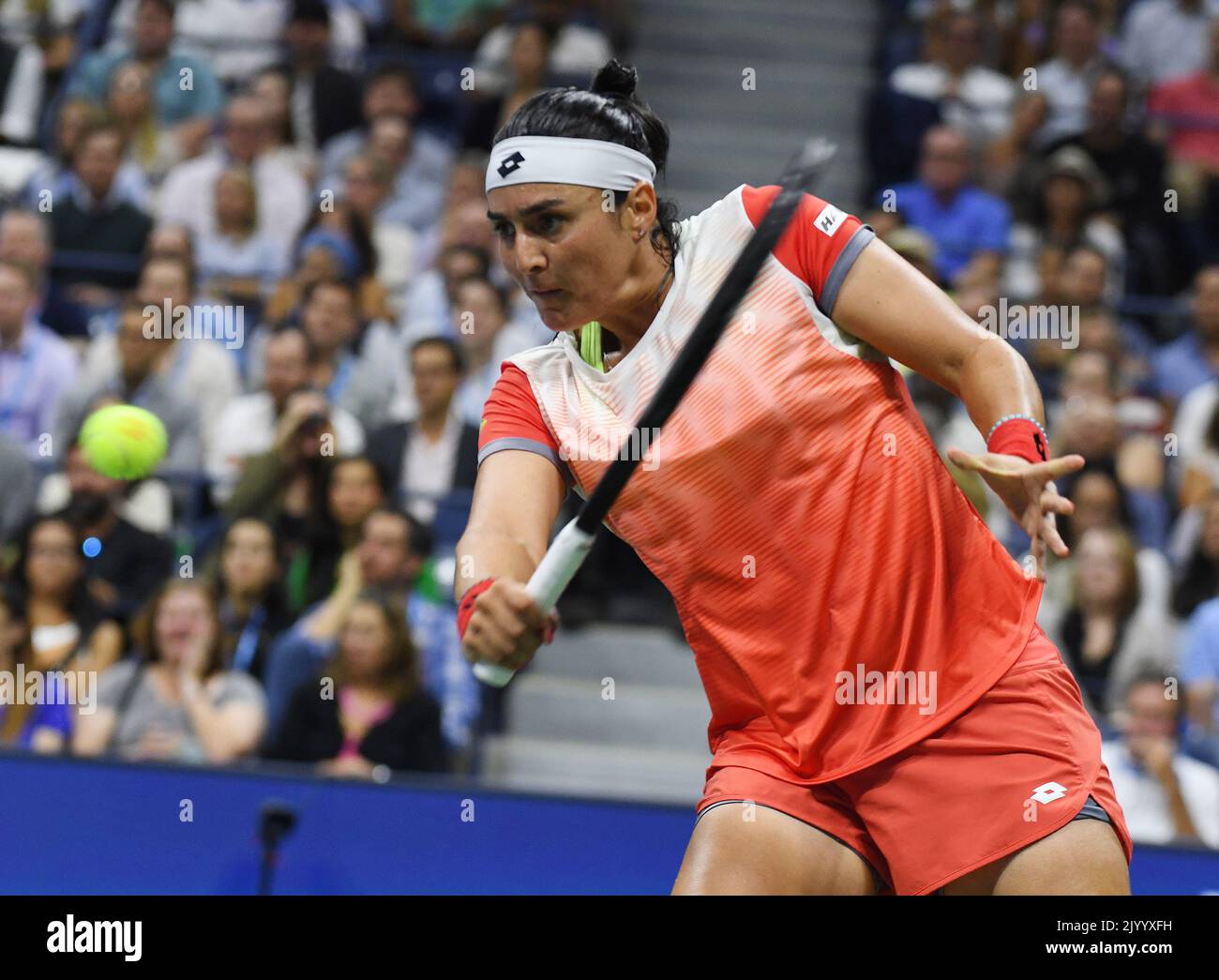 New York, USA. 08th Sep, 2022. New York Flushing Meadows US Open Day 11 08/09/2022 Ons Jabeur (TUN) as she wins Women's semi- final Credit: Roger Parker/Alamy Live News Stock Photo
