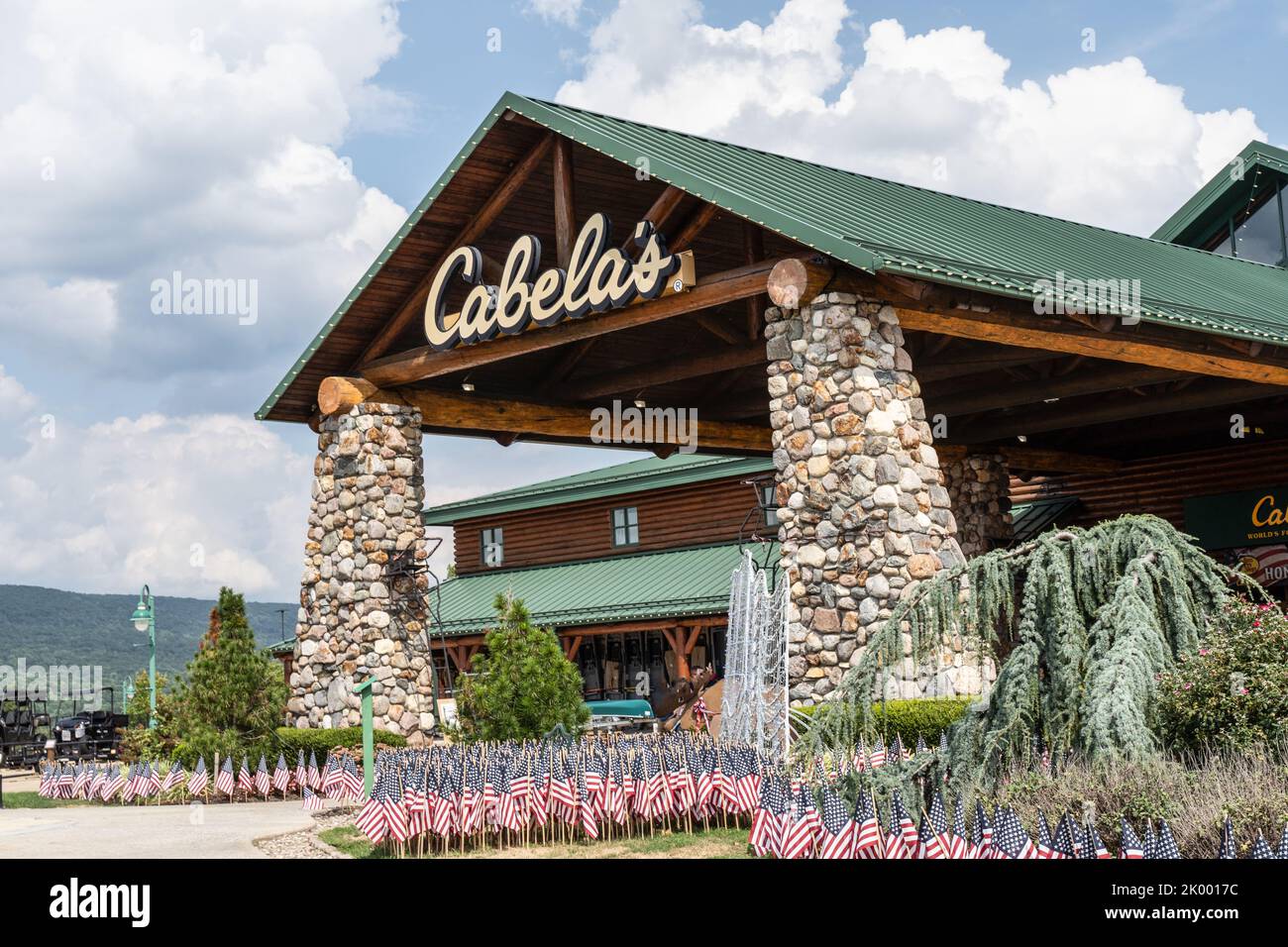 Hamburg, Pennsylvania-September 4, 2022:  Front view of a Cabela's. Cabela’s specializes in hunting, fishing, boating, camping, and other outdoor recr Stock Photo