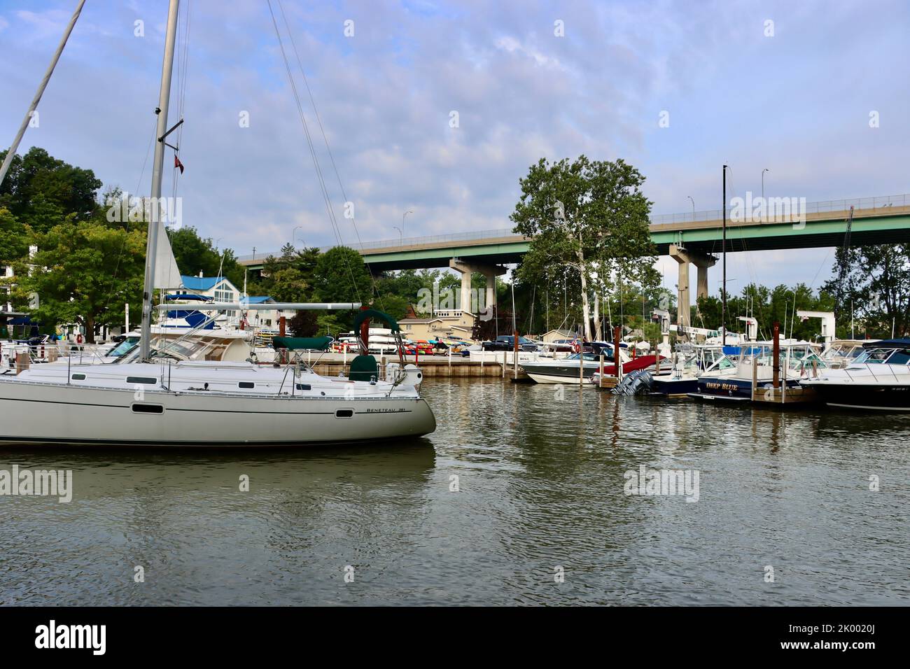 Boats on Rocky River (the river) between Lakewood and Rocky River (city) outlet to Lake Erie