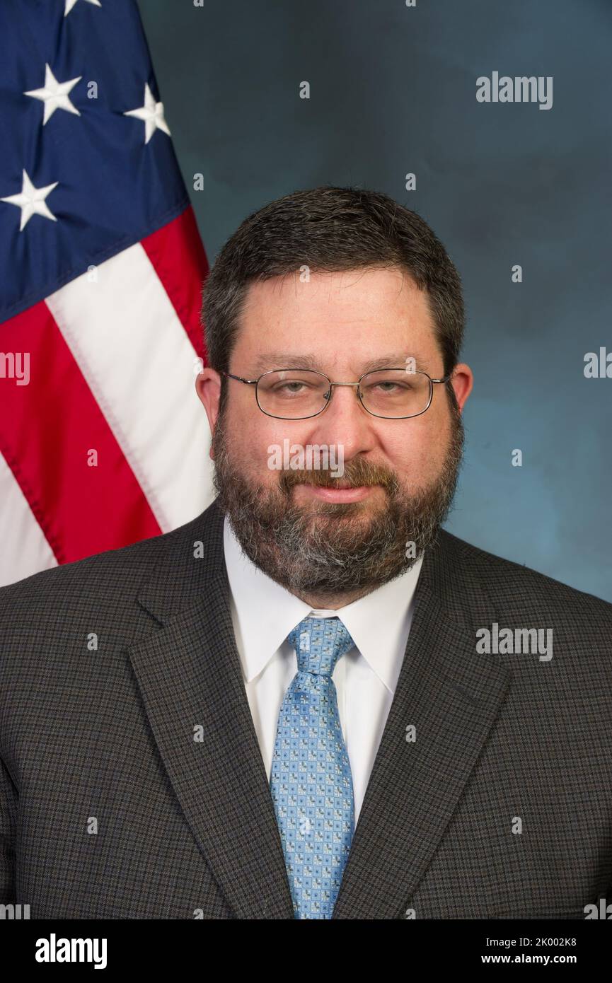 Official portrait of Mike Schimmenti, Director, Office of Facilities