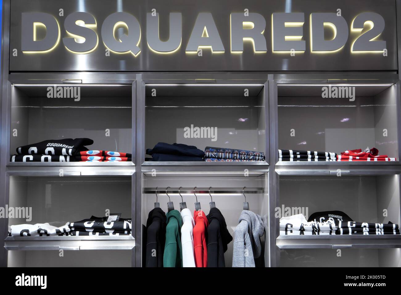 Dsquared2 shop hi-res stock photography and images - Alamy