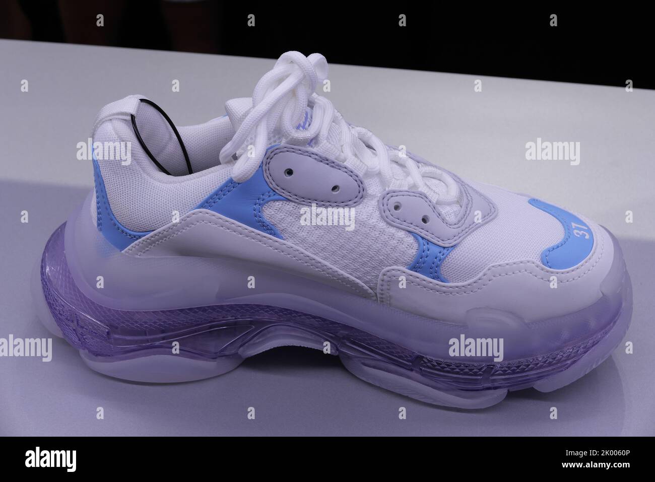 balenciaga inside shoe