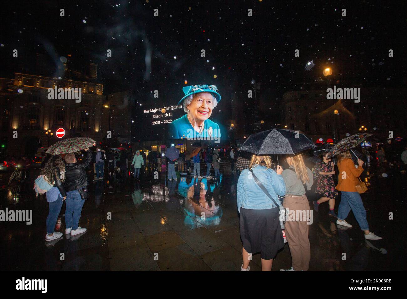 London, England, UK. 8th Sep, 2022. A tributet to Queen Elizabeth II is on display on giant screen in Piccadilly Circus after her death announcement. (Credit Image: © Tayfun Salci/ZUMA Press Wire) Stock Photo