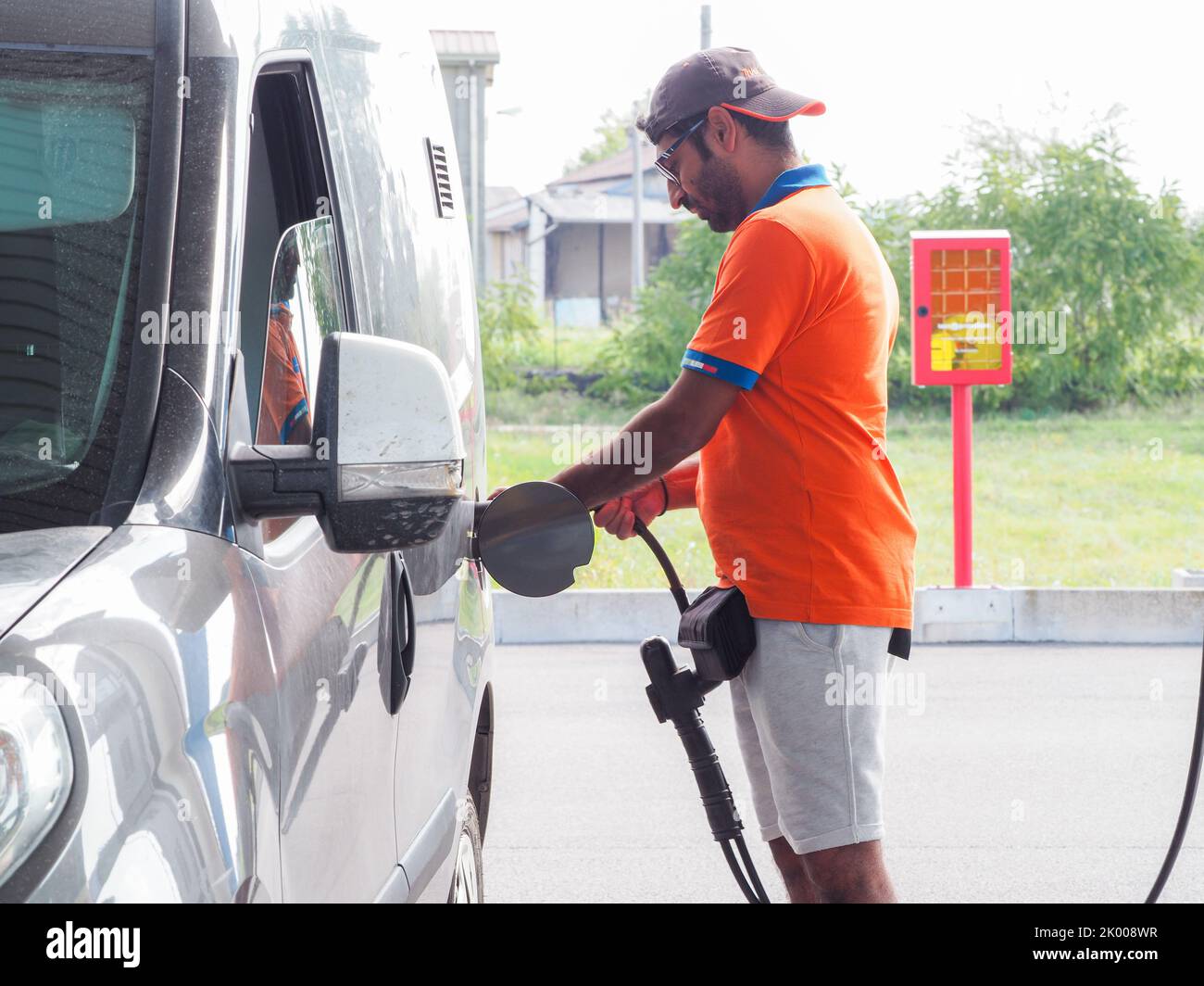 LPG gas filling stations and cars Stock Photo Alamy