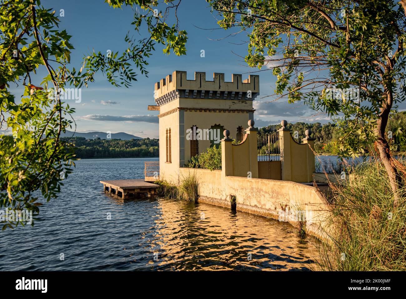 Fishing house (pesquera) at Lake of Banyoles (Estany de Banyoles).  Girona, in northeastern Catalonia, Spain Stock Photo
