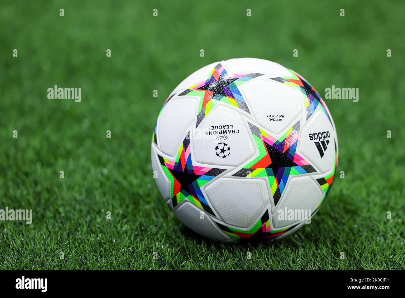 Adidas official matchball hi-res stock photography and images - Page 3 -  Alamy