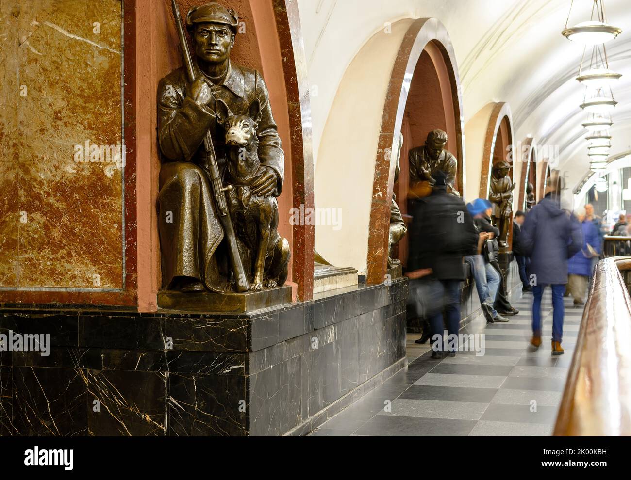 MOSCOW, RUSSIA - NOVEMBER 16, 2017:Moscow subway station Revolution Square. Bronze Sculpture of soviet soldier with dog Stock Photo