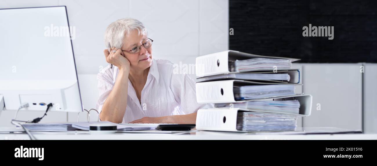 Stress office desk hi-res stock photography and images - Alamy