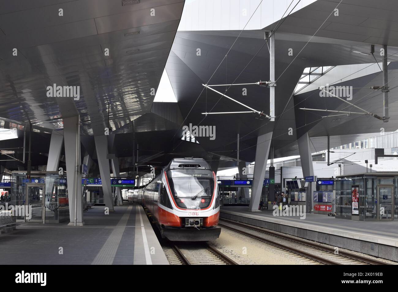 Train at platform, Wien Hauptbahnhof  - main railway station in Vienna Austria. Stock Photo