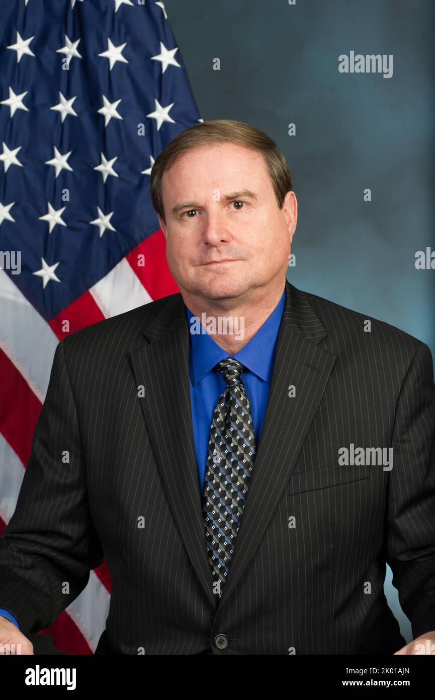 Official portrait of Lester Davis, Deputy Assistant Inspector General ...