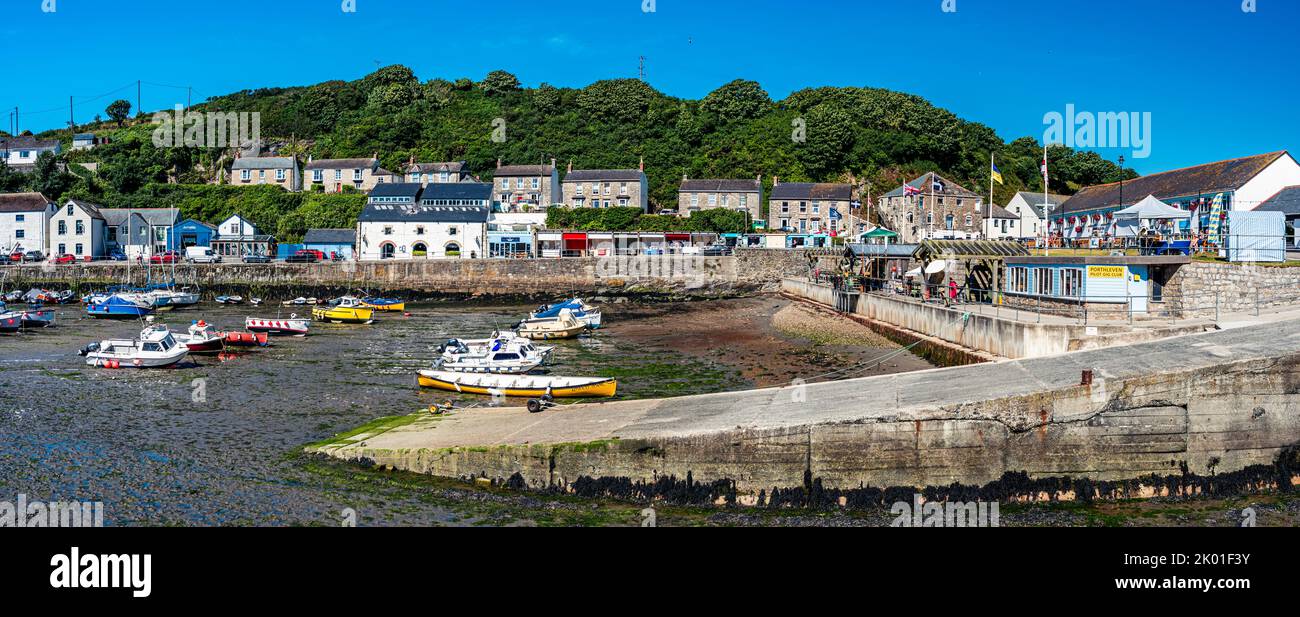 Porthleven Harbour, Porthleven, Helston, Cornwall, England, UK Stock