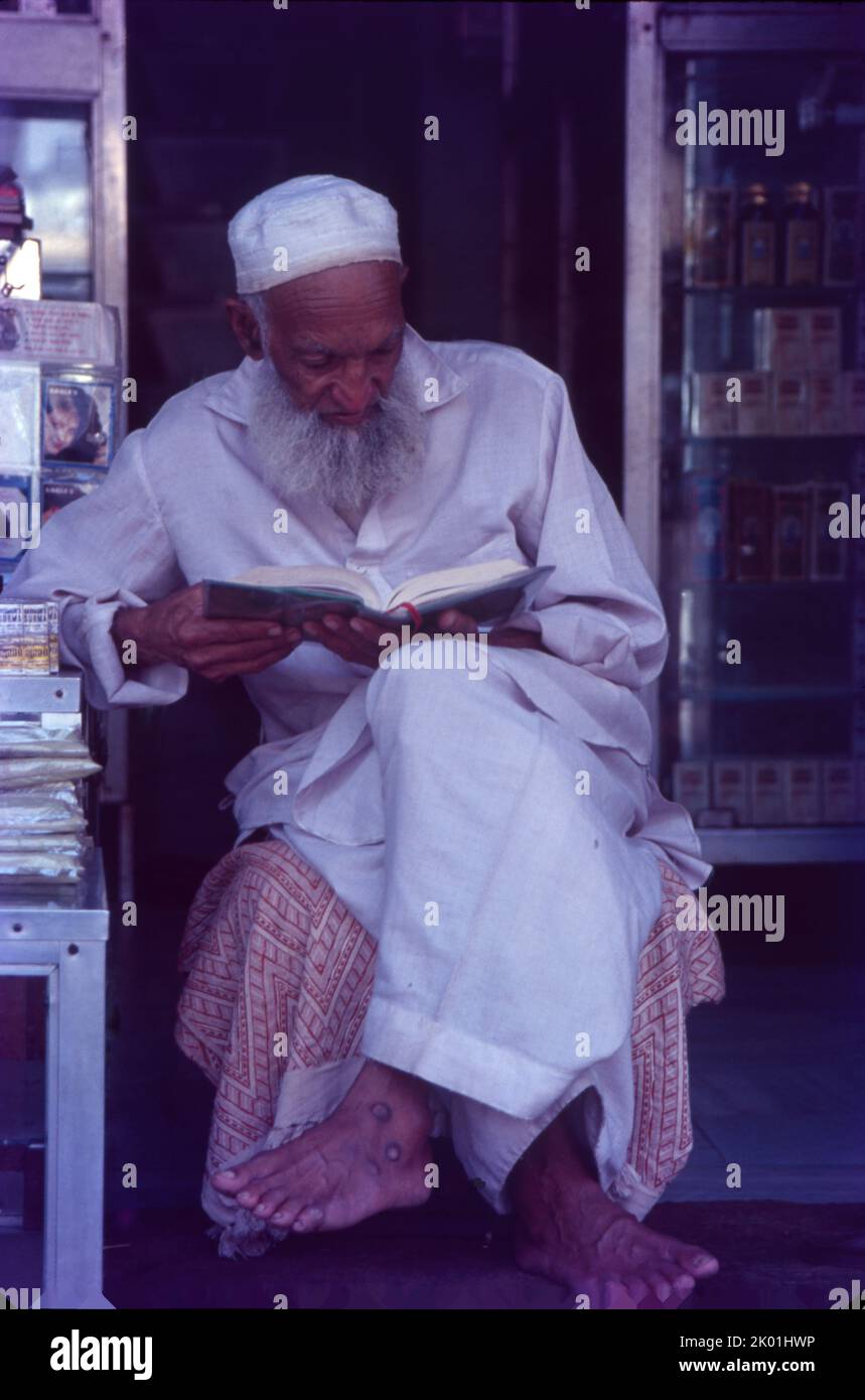 Senior Bori Muslim Men, Attarwala, Bombay Stock Photo