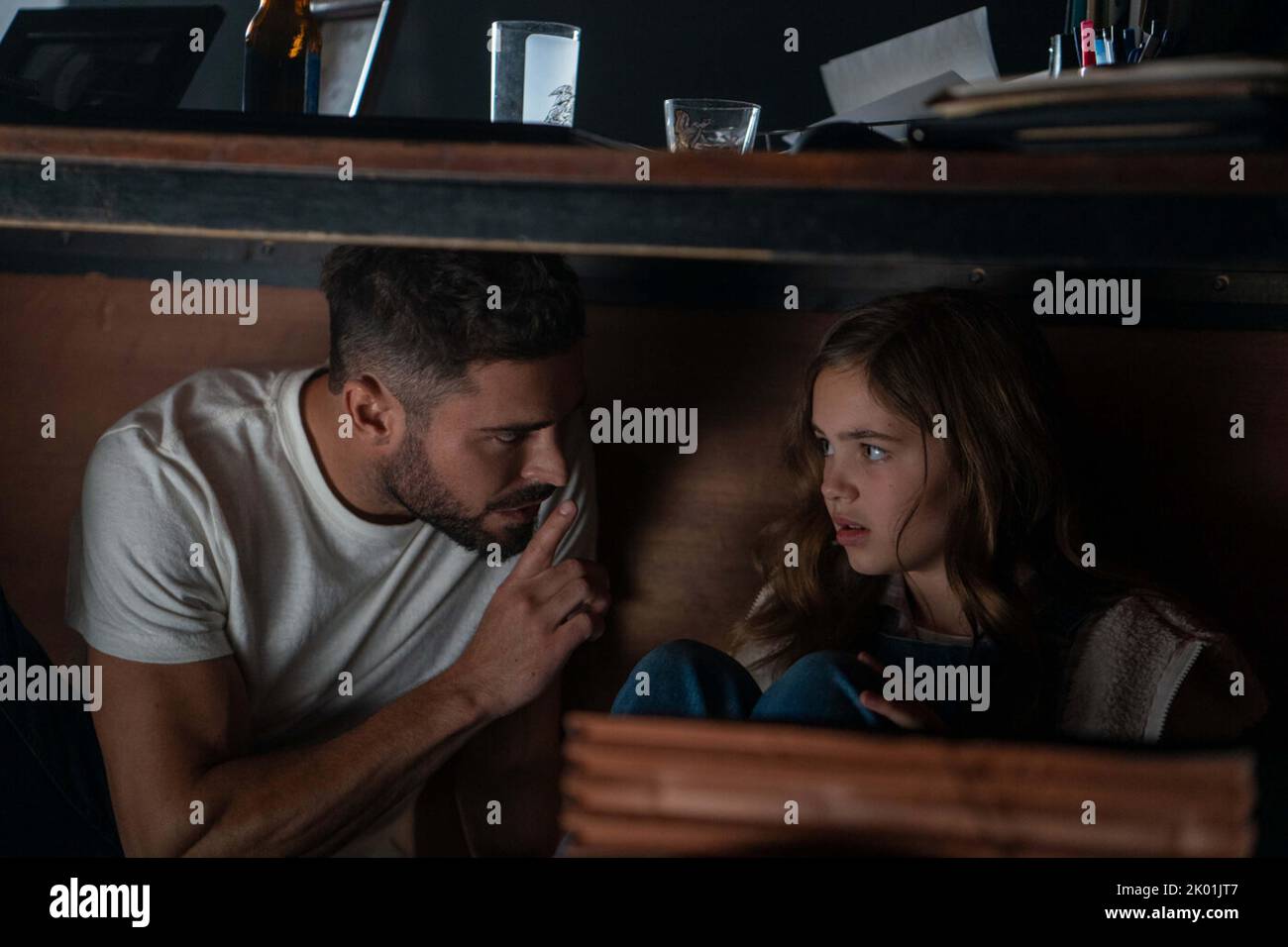 FIRESTARTER (2022) ZAC EFRON RYAN KIERA ARMSTRONG KEITH THOMAS (DIR) UNIVERSAL PICTURES