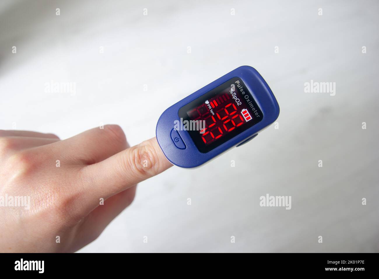 Pulse Oximeter, a digital finger device, a pulse oximeter measuring