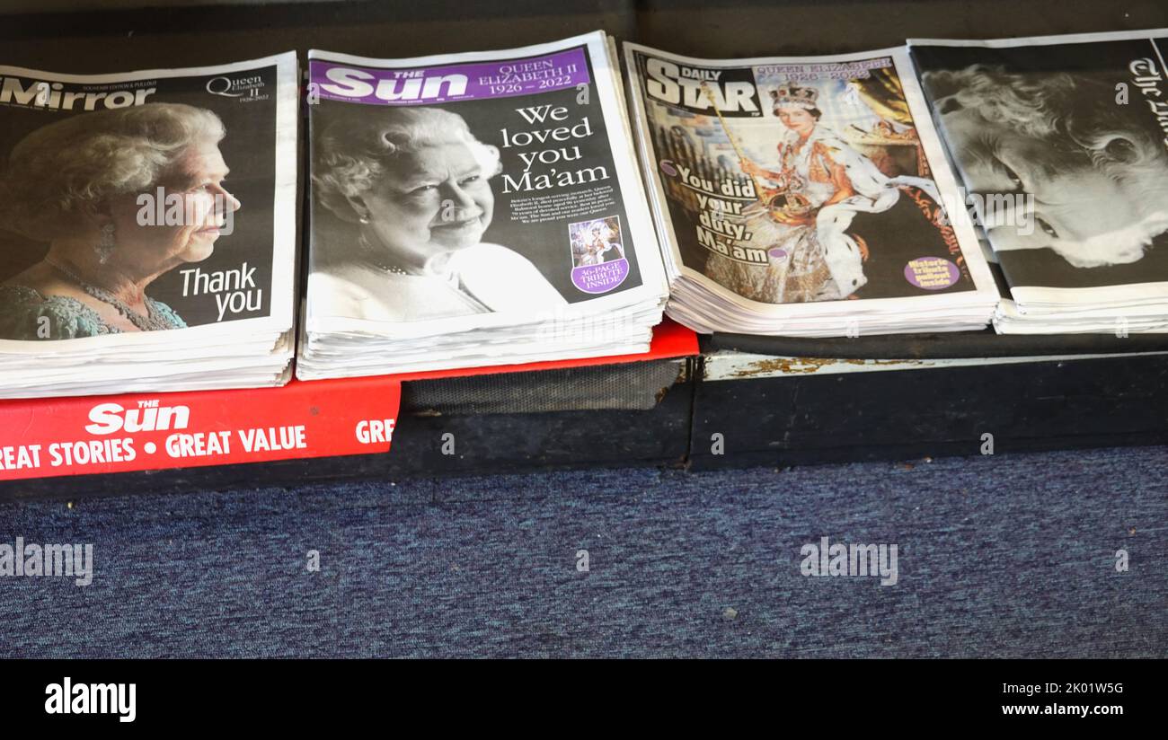 Newspaper front pages dominated by the death of Her Majesty Queen Elizabeth 2 Stock Photo