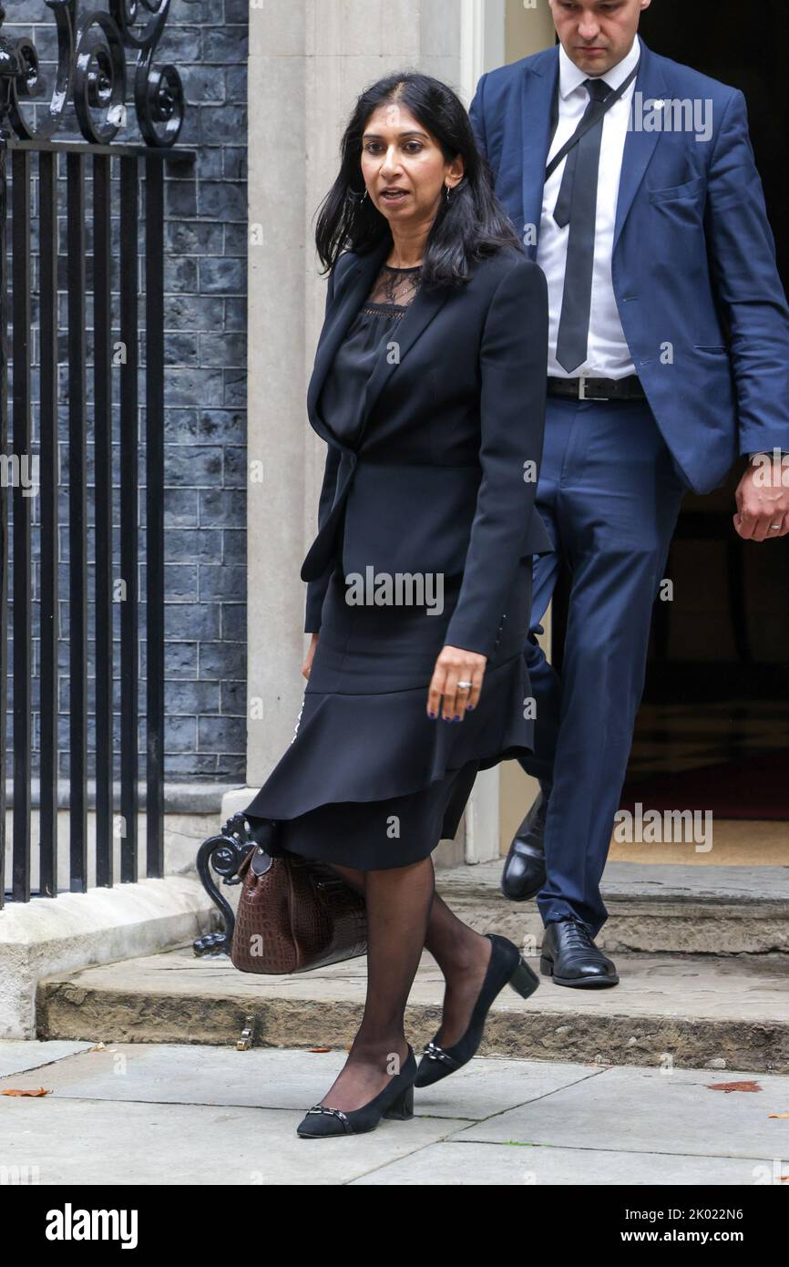 London, UK. 09th Sep, 2022. Suella Braverman, the new Home Secretary leaves Downing Street for Parliament. Credit: SOPA Images Limited/Alamy Live News Stock Photo