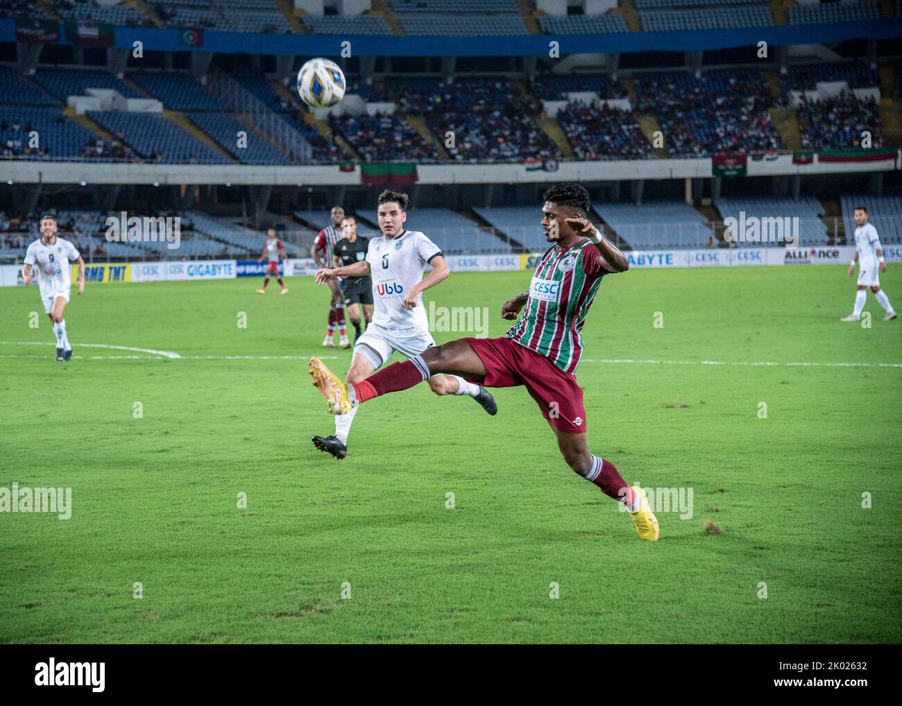Kolkata, India. 07th Sep, 2022. ATKMB (Mohunbagan Football Club) of Kolkata, India loses to KL City FC (Kuala Lumpur City Football Club) of Kuala lumper, Malaysia by 1-3 margin on AFC Cup-2022 Inter-Zonal Semifinal at VYBK, SALT LAKE STADIUM, Kolkata, India on 7th Sep, 2022. Paulo Josue (60'), Fakrul Aiman Sidid (92') and Romel Morales (95') scored the goals for the visitors while Fardin Ali Molla (90') netted the solitary goal for the Indian Super League club. (Photo by Amlan Biswas/Pacific Press) Credit: Pacific Press Media Production Corp./Alamy Live News Stock Photo