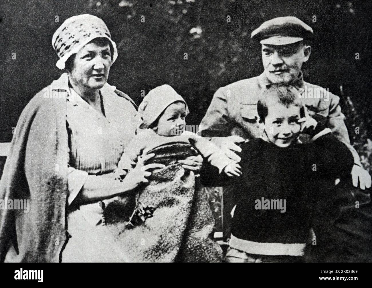 Vladimir Lenin wife of Ulyanov D.I. - Alexandra Feodorovna with a child ...