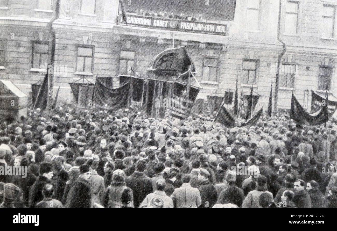 A rally of workers at the Moscow Council on the day the detachments of communist workers of the Yaroslavl and Vladimir provinces were sent to the Southern Front. October 16, 1919. Stock Photo