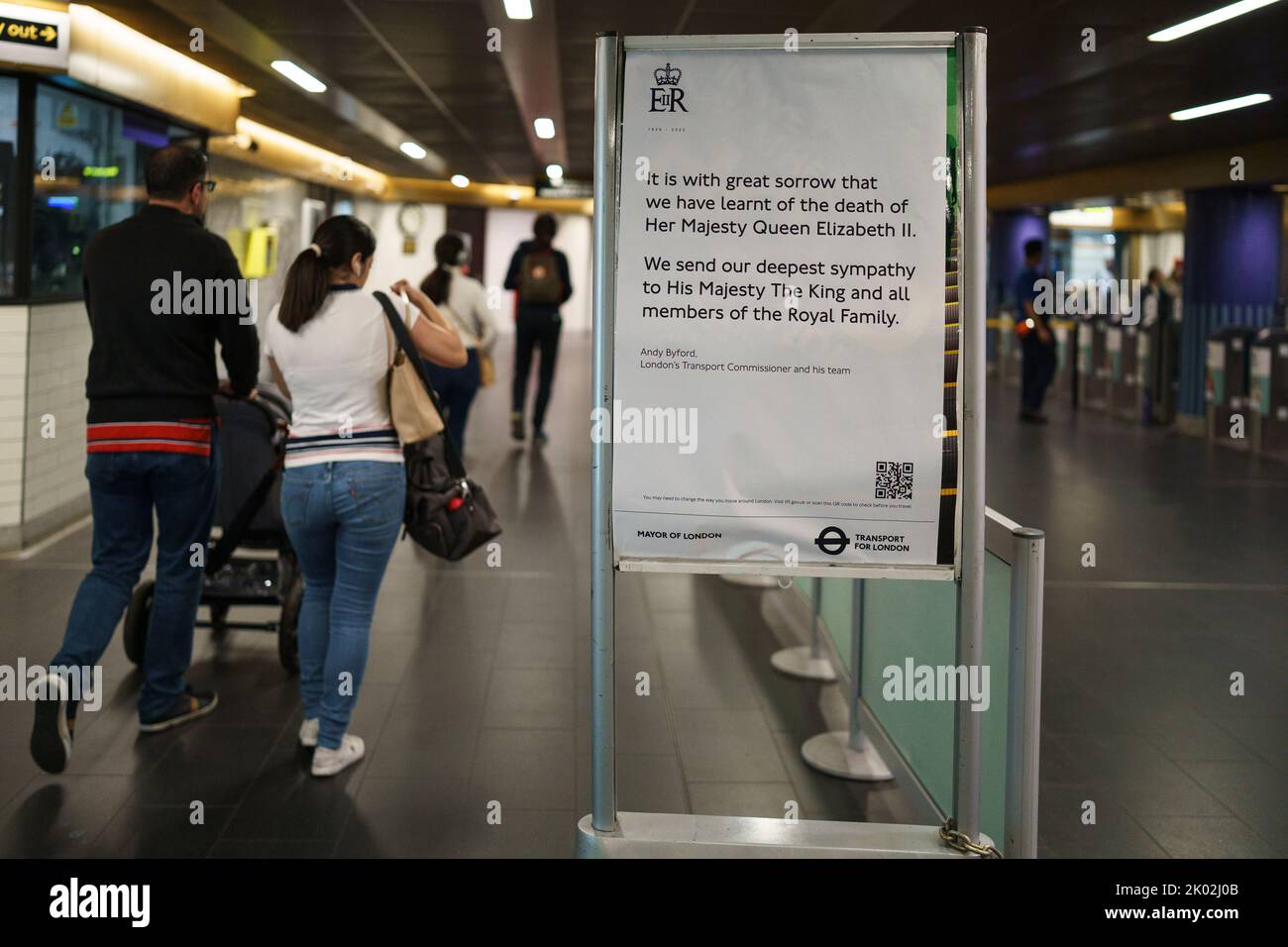 LONDON - SEPTEMBER 9: Death of Queen Elizabeth II. Charing Cross underground station in Central London. A notice from London's Transport Commissioner, offers sympathy to King Charles and other members of the Royal Family. Photo: Credit: 2022 David Levenson/Alamy Live News Stock Photo
