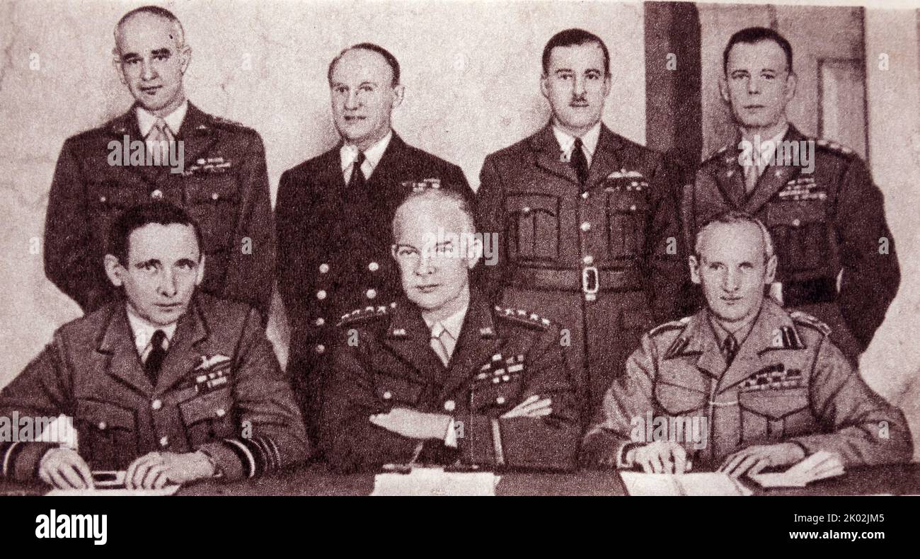 Allied Expeditionary Force Command in Europe. Sitting from left to right: A. Tedder, D. Eisenhower, B. Montgomery; Stand: O. Bradley, B. Ramsey, T. Lee-Mallory, W. Smith Stock Photo