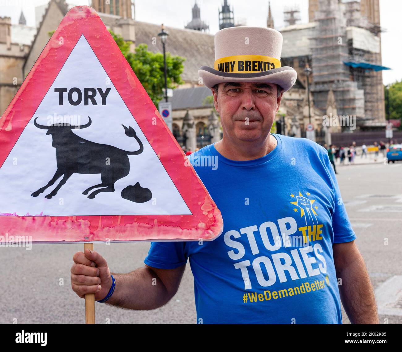 Steve Bray 'Mr Stop Brexit' with Tory Bull placard. Westminster London, following election of Liz Truss as Prime Minister Stock Photo