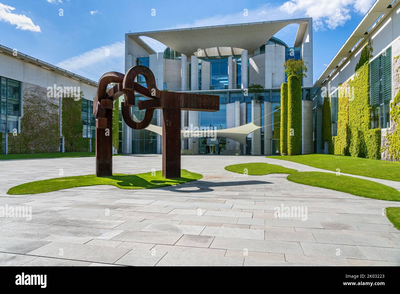 Court of honor and main entrance of the Federal Chancellery Stock Photo