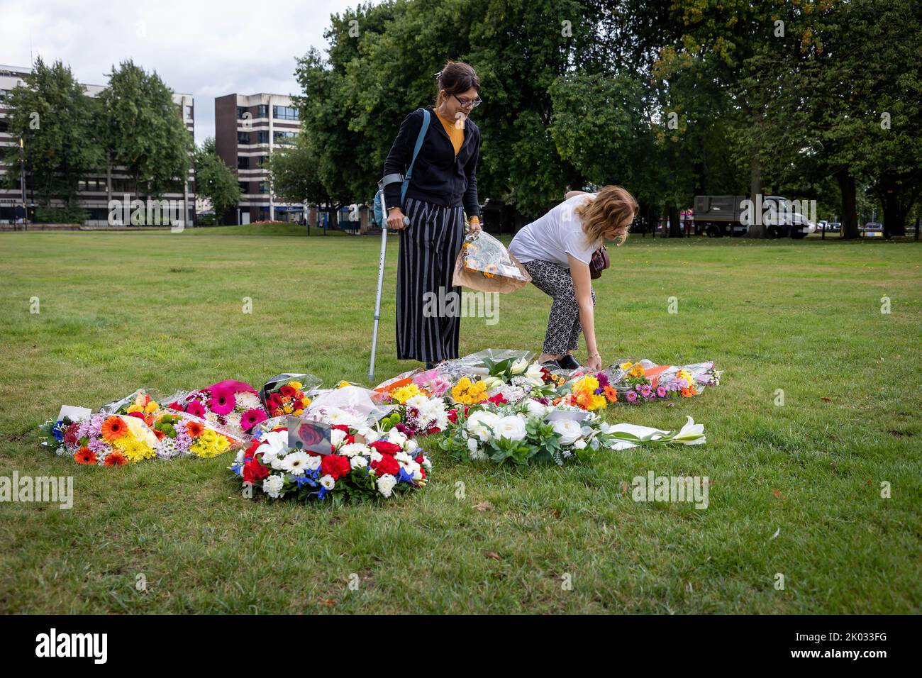Warrington Town Hall, Cheshire, UK. 09th Sep, 2022. UK - Members of the public lay flowers in front of Warrington Town Hall in respect of the passing of our Queen Elizabeth II Credit: John Hopkins/Alamy Live News Stock Photo