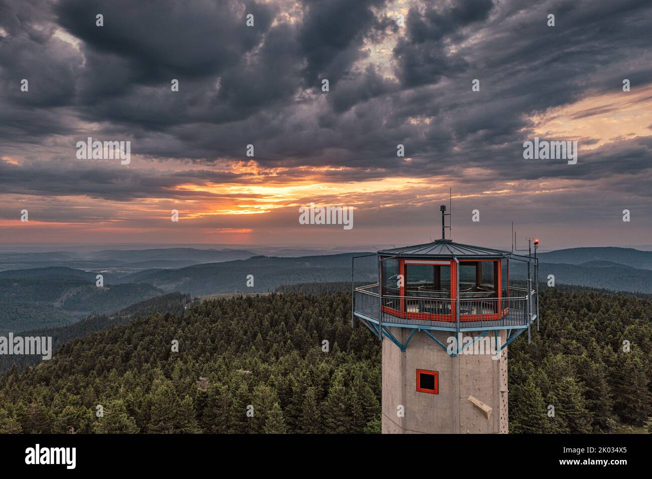 Germany, Thuringia, Suhl, Gehlberg, Schneekopf (second highest mountain in Thuringian Forest), lookout and climbing tower, forest, mountains Stock Photo