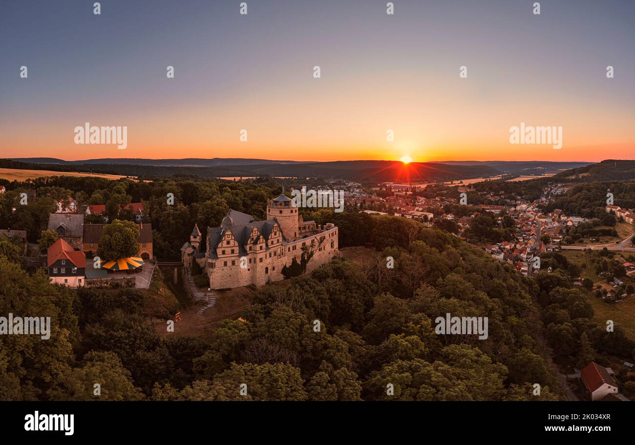 Germany, Thuringia, Kranichfeld, ruin, upper castle, city, sunrise, overview, back light Stock Photo