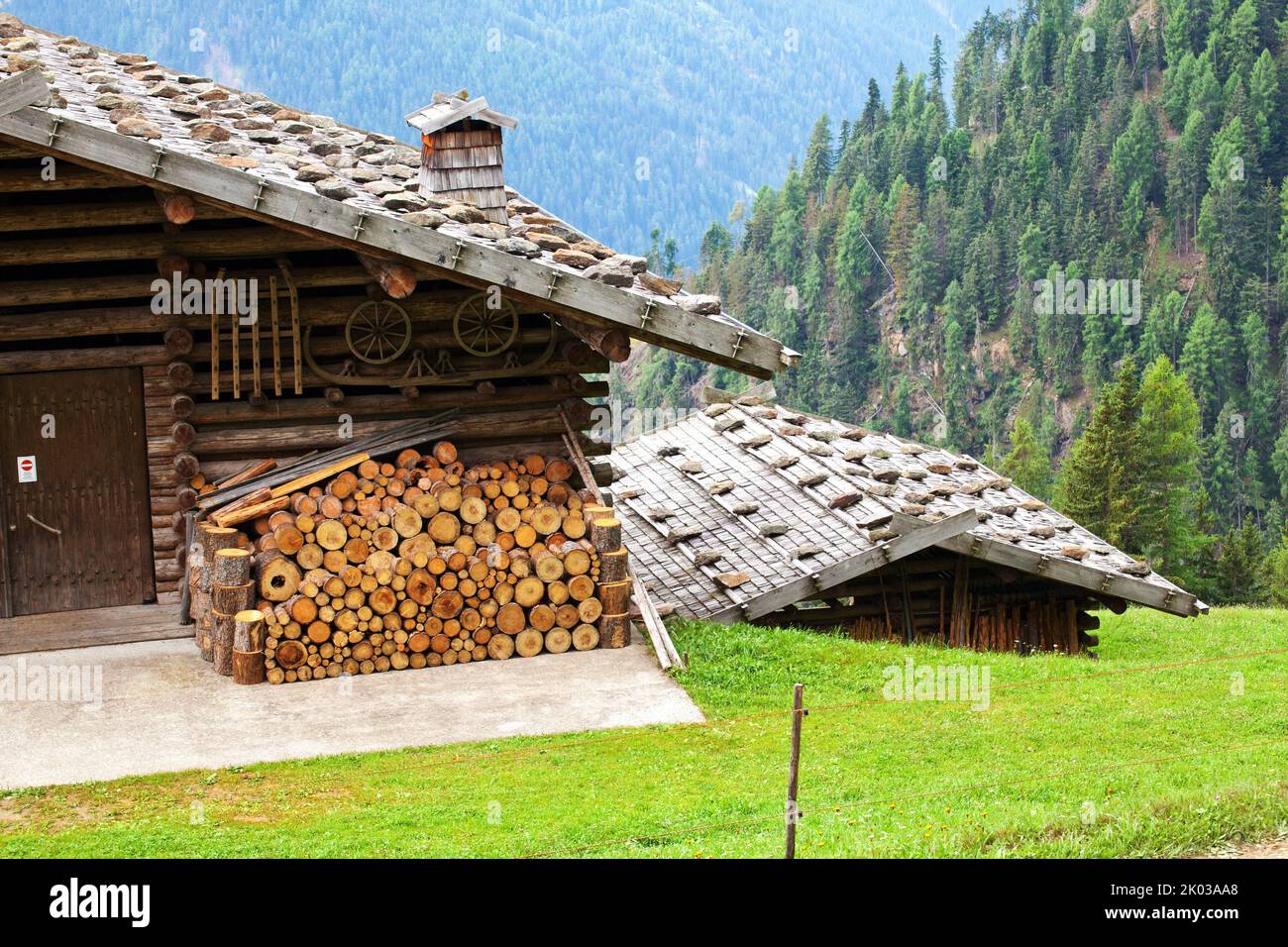 Outbuilding at the mountain farm in the South Tyrolean Ulten Valley Stock Photo