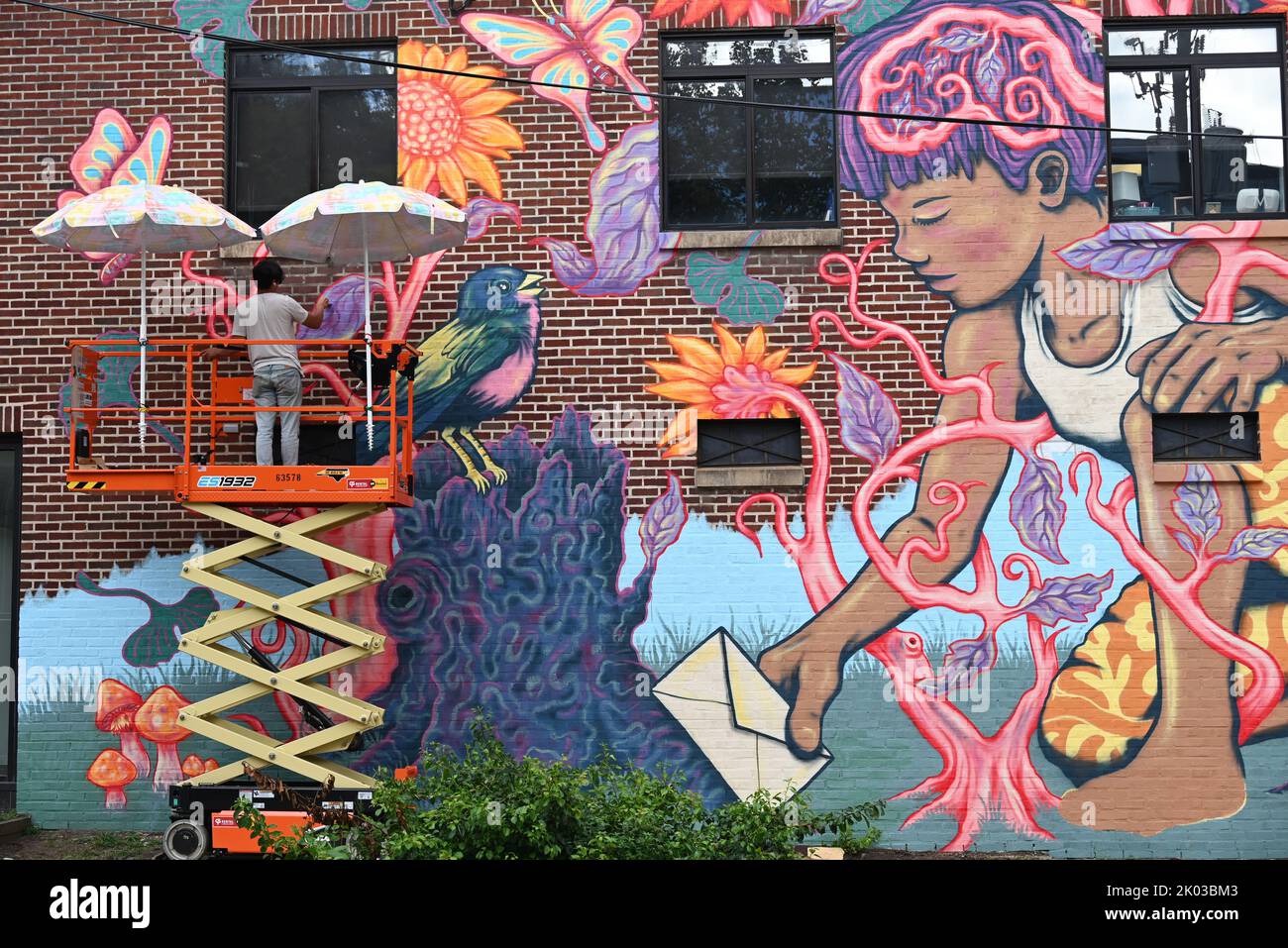 Raleigh, NC, USA, 8th September 2022, Artist Gabriel EngGoetz works on the details for a