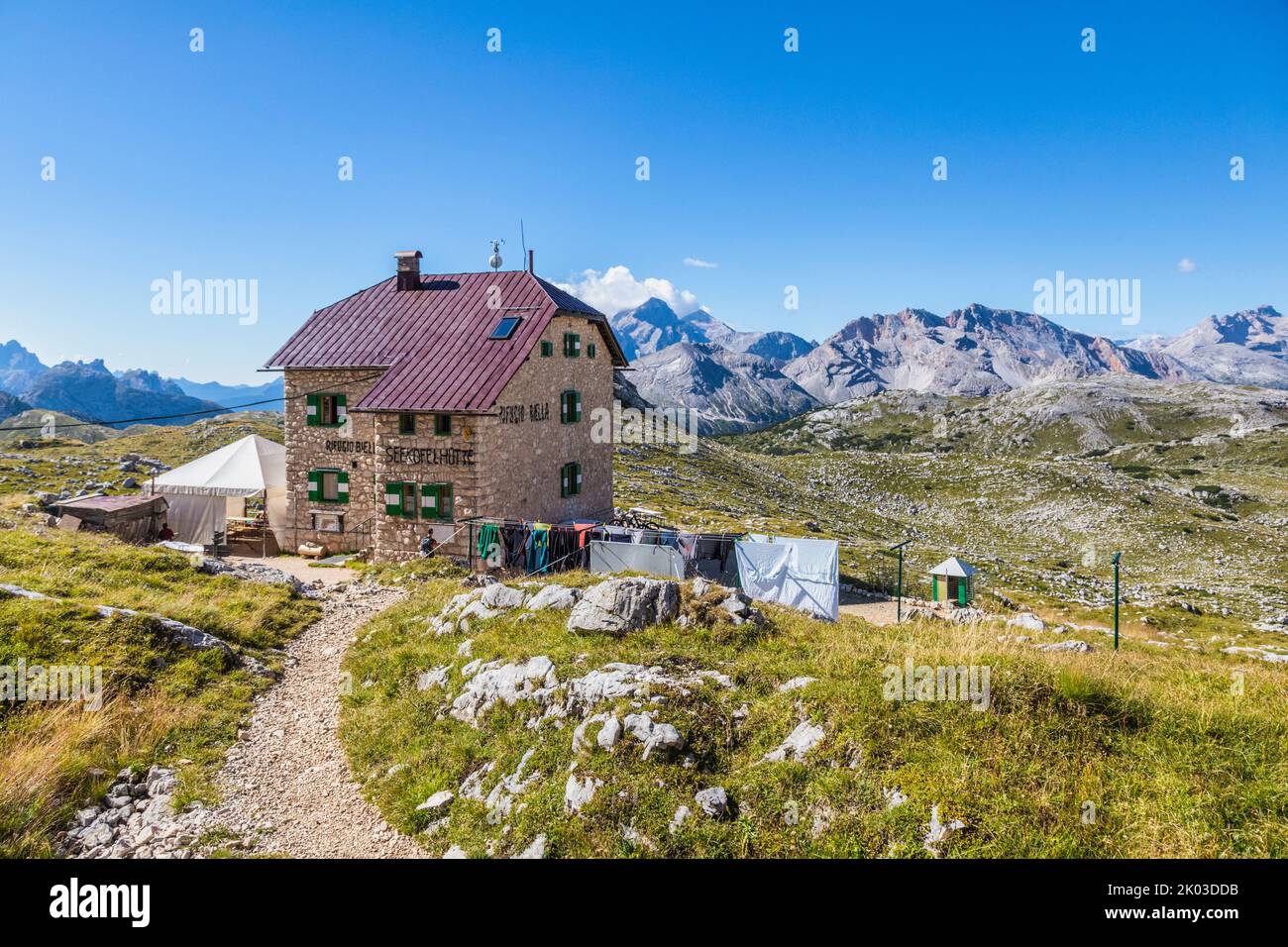 Italy, Veneto, Belluno, Cortina d'Ampezzo. Biella alpine refuge (Seekofelhütte) in the Fanes-Sennes-Prags / Fanes-Senes-Braies Nature Park, Dolomites Stock Photo