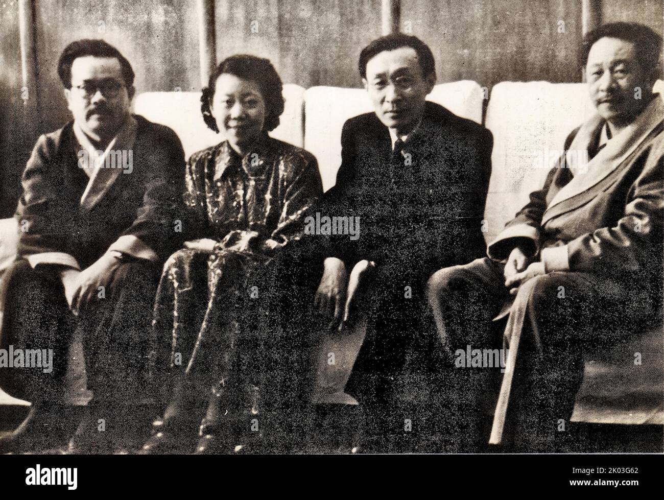 Chinese Ambassador to the Soviet Union Wang Jiaxiang (second from right), his wife Zhu Zhongli (third from right), and China's Minister of Foreign Trade Ye Jizhuang (first from right), who was recuperating in the Soviet Union, visited Ren Bishi together. Ren Bishi was a military and political leader in the early Chinese Communist Party, In the early 1930. Stock Photo