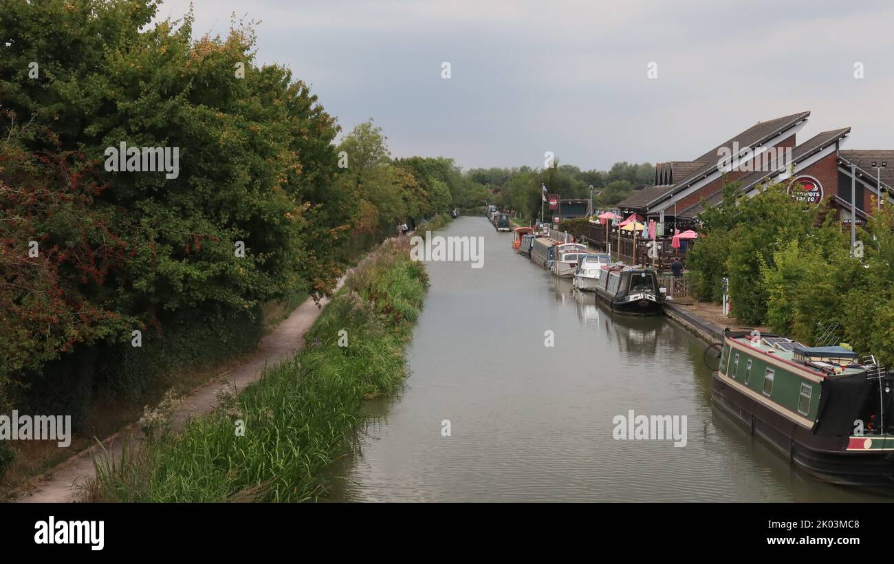 Boat barge barge narrow boat summer hi-res stock photography and images ...