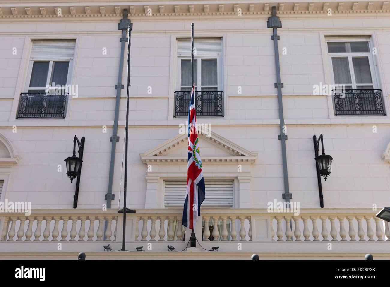 Buenos Aires, Argentina, 9th September, 2022. The house of the British Ambassador with the flag of his country at half-staff for the death of Her Majesty Queen Elizabeth II. (Credit: Esteban Osorio/Alamy Live News) Stock Photo