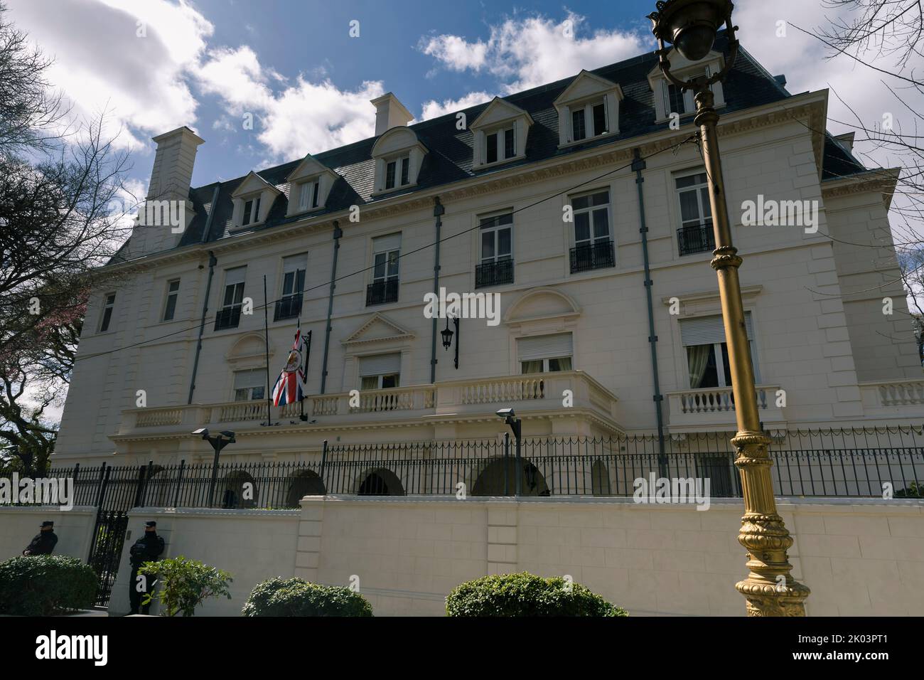 Buenos Aires, Argentina, 9th September, 2022. The house of the British Ambassador with the flag of his country at half-staff for the death of Her Majesty Queen Elizabeth II. (Credit: Esteban Osorio/Alamy Live News) Stock Photo
