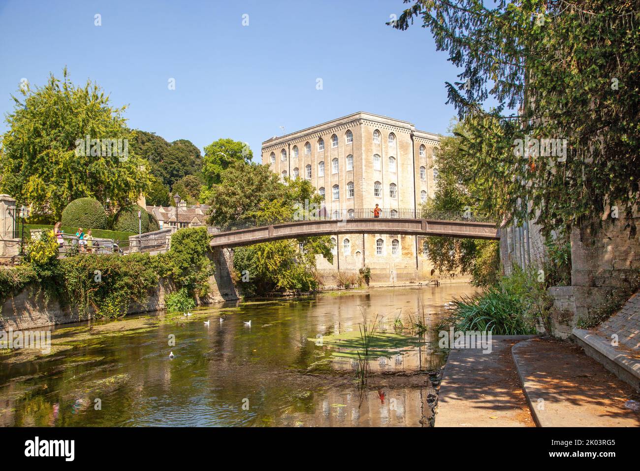 The McKeever Bridge is a  footbridge across the River Avon in Bradford on Avon Wilts named in 2012 after Ed McKeever a local Olympic gold medal winner Stock Photo