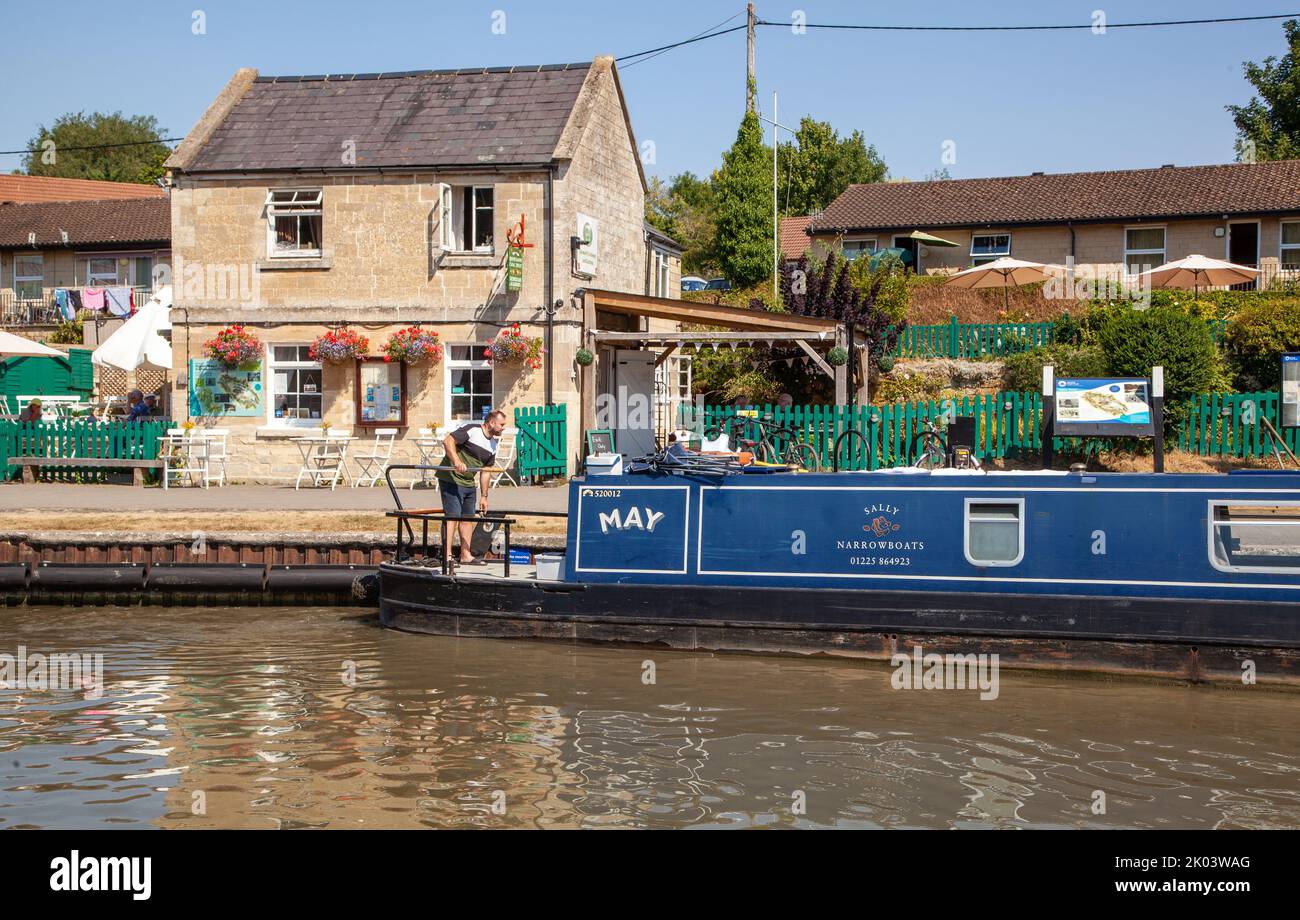 Boats in Bradford locks on the Kennet and Avon canal at Bradford on Avon Wiltshire Stock Photo