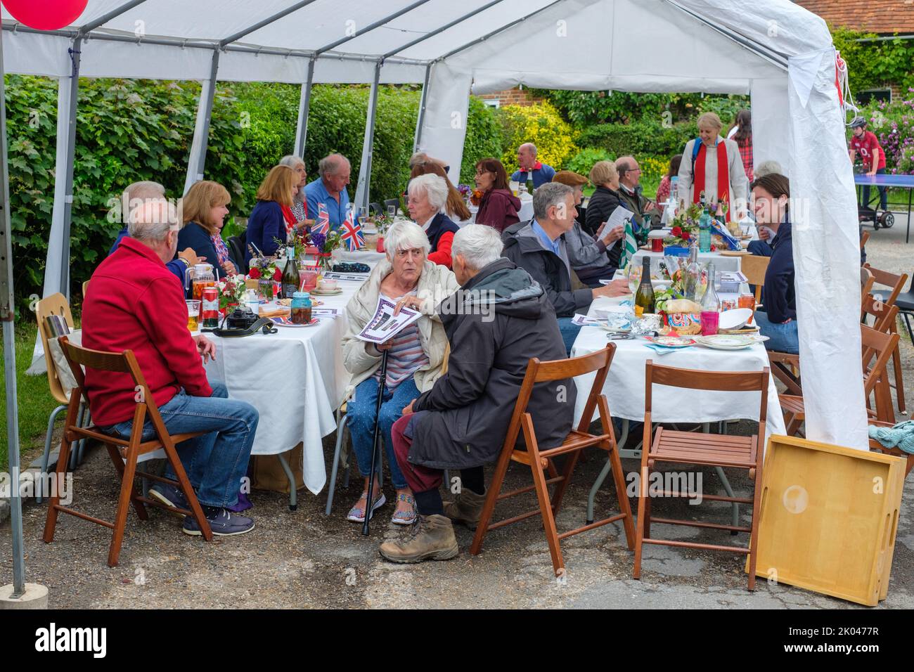 Street Party held to celbrate the Platinum Jubilee of Her Majesty Queen Elizabeth II in the rural village of Turville, Buckinghamshire, Stock Photo
