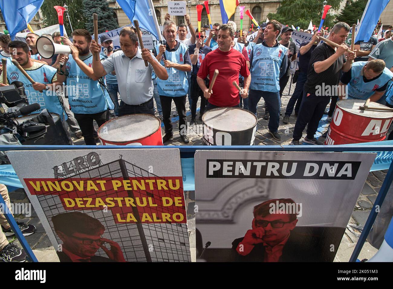 Bucharest, Romania - September 09, 2022: Trade unionists from Alro Slatina, the largest aluminum producer in Central and Eastern Europe, protest blami Stock Photo