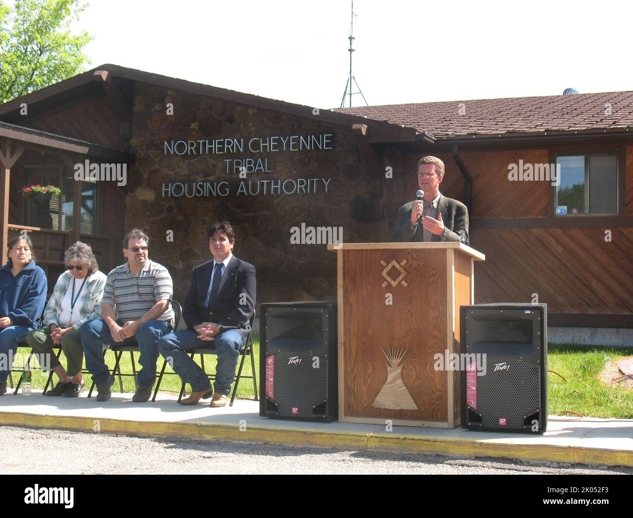Secretary Shaun Donovan visiting the offices of the Northern Cheyenne