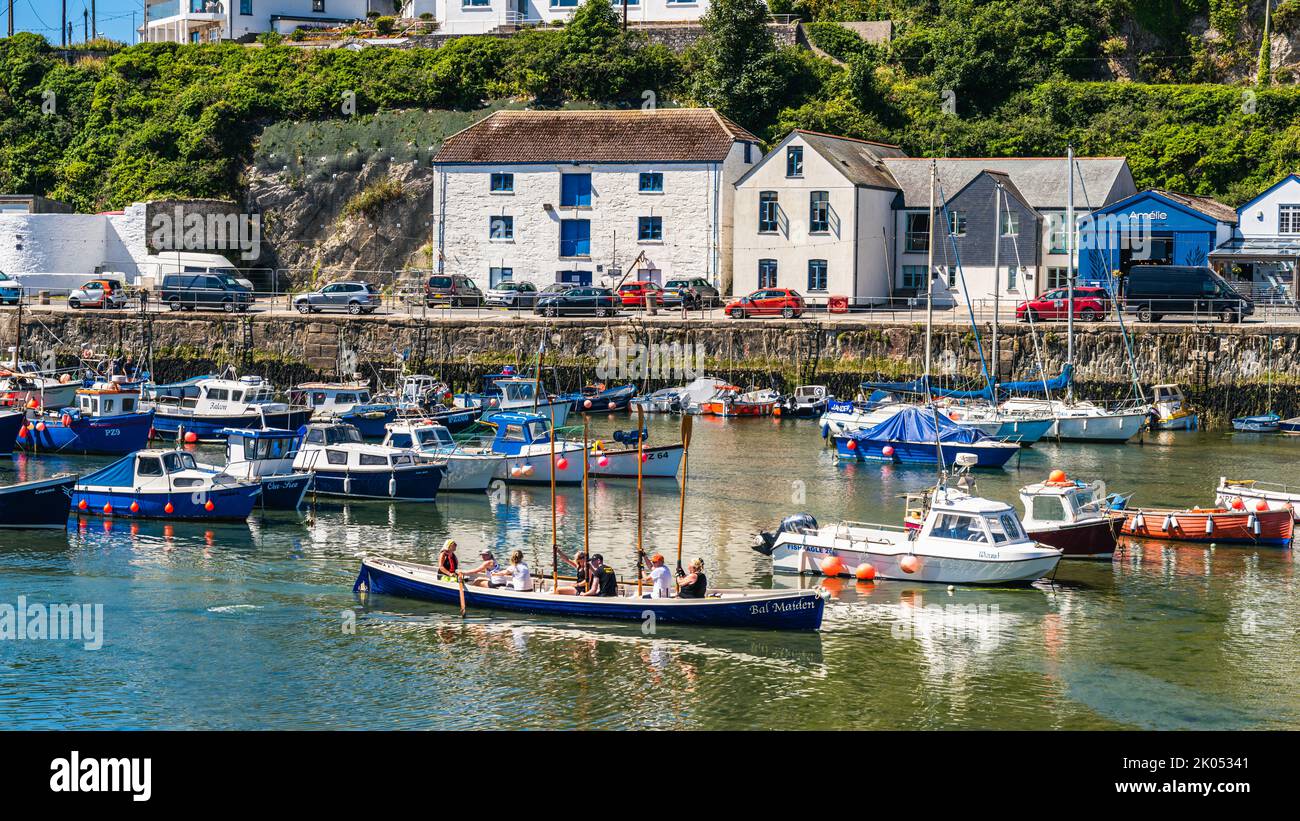 Porthleven Harbour, Porthleven, Helston, Cornwall, England, UK Stock Photo