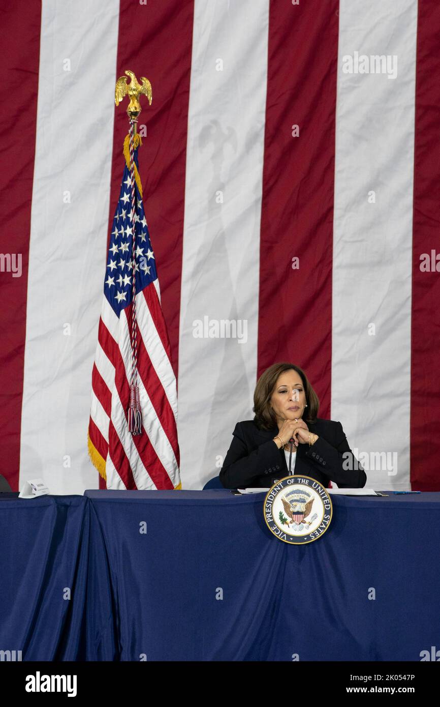 Houston, Texas, USA. 9th Sep 2022. U.S. Vice President KAMALA HARRIS listens to a speaker as she chairs a new meeting of the National Space Council at the NASA mock-up lab south of Houston on Sept. 9, 2022. Harris is standing in front of a mock-up of the International Space Station. Credit: Bob Daemmrich/Alamy Live News Stock Photo