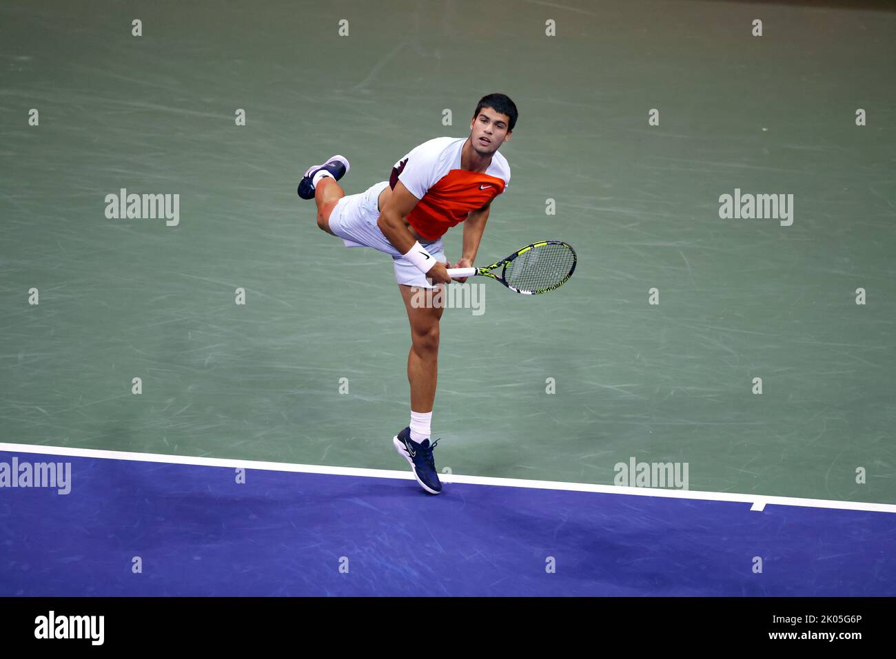 NEW YORK, NY - September 9: Spain's Carlos Alcaraz during his semifinal match with Frances Tiafoe of the United States at USTA Billie Jean King National Tennis Center on September 9, 2022 in New York City. ( Credit: Adam Stoltman/Alamy Live News Stock Photo