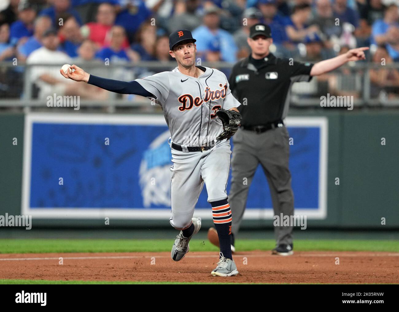 SEP 09, 2022 Detroit Tigers third baseman Ryan Kreidler (32) fires the
