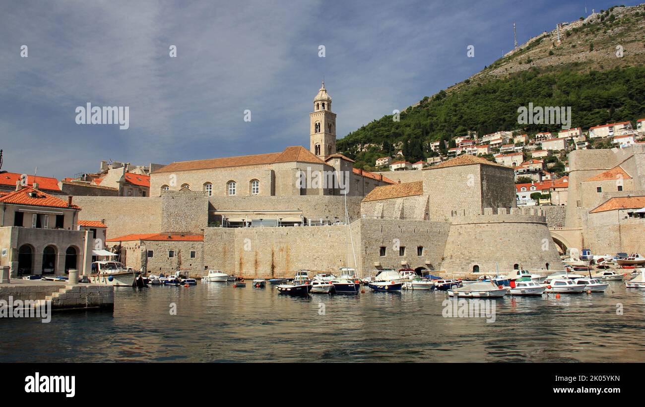 Eastern part of the town walls facing the harbor, Dubrovnik, Croatia Stock Photo