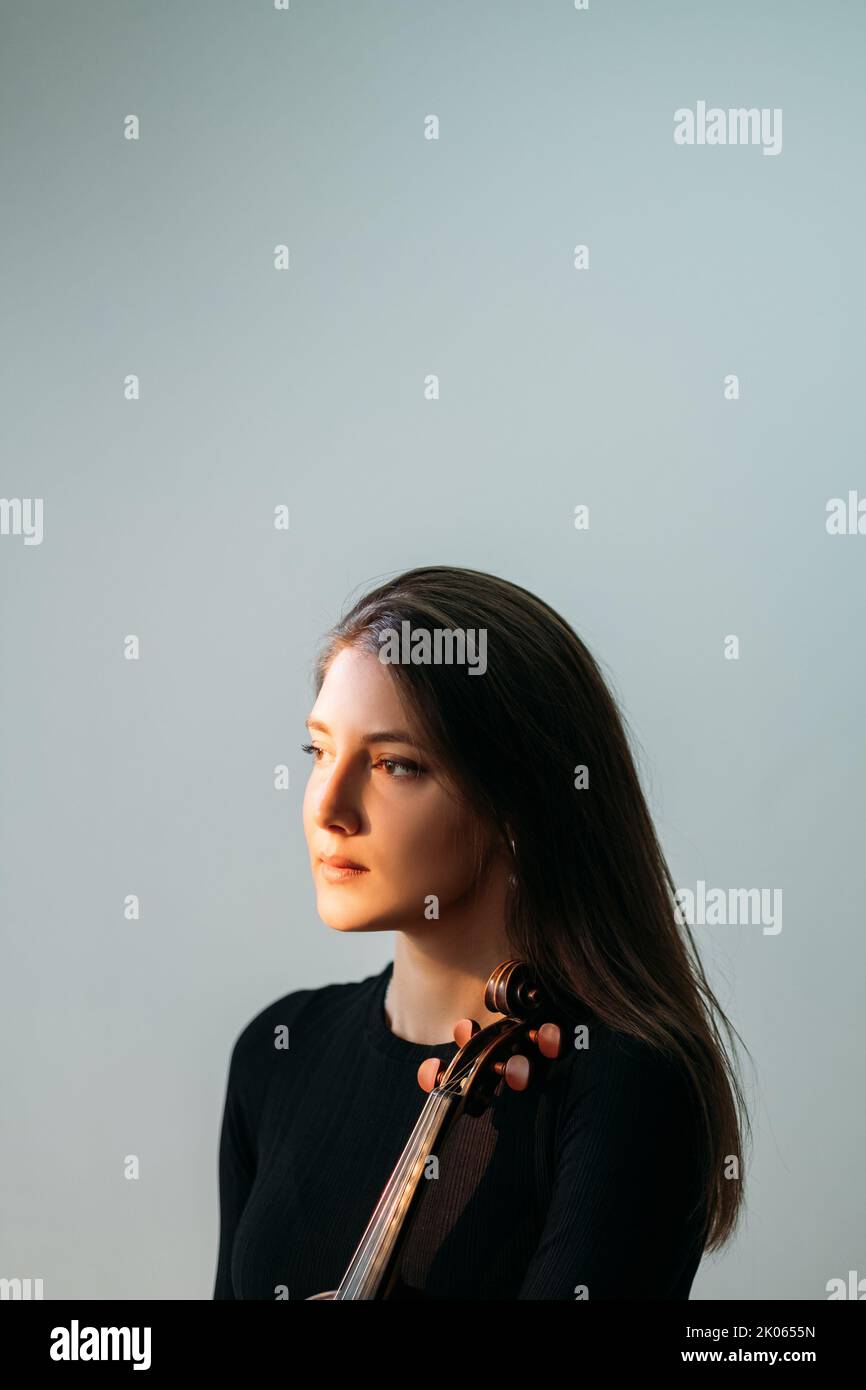 female violinist portrait musician artist hobby Stock Photo Alamy